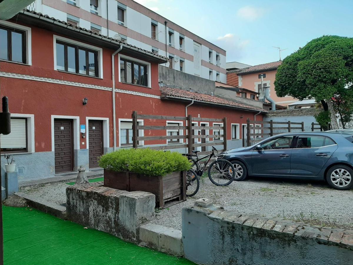 Albergue La Casona Del Peregrino يانس المظهر الخارجي الصورة